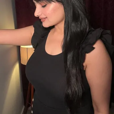 Akaanksha Sharman | Beauty | Lifestyle | Travel | CREATOR India profile