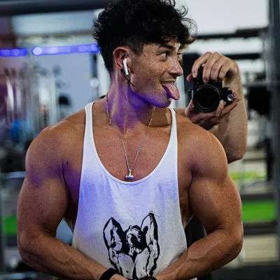 Chriz profile