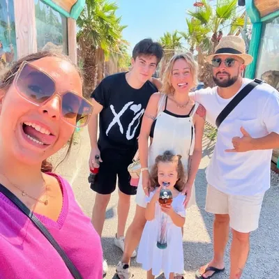 Sam & The Happy Family profile