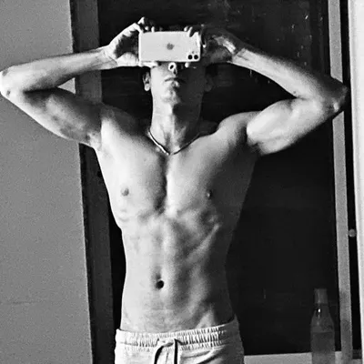 ⚜️DHRUV BRAHMBHATT⚜️ profile