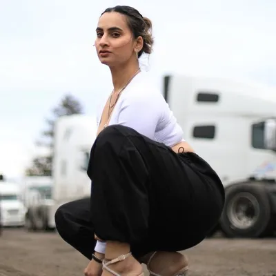 Dimple Arora profile