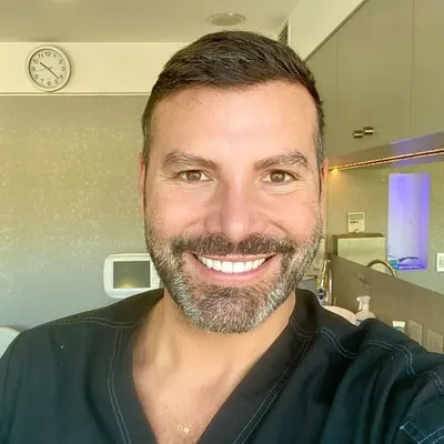 Dr. Felipe Villarroel Q. | Medicina Estética | Laserterapia profile