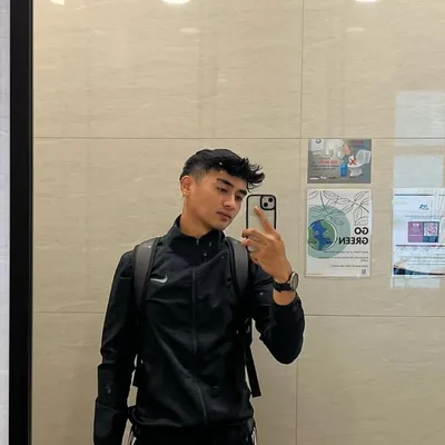 FANBOY🕴🏻 profile