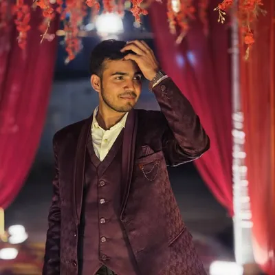 Avay kushwaha profile