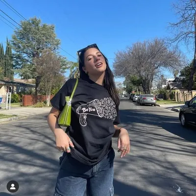 adoresgrey profile