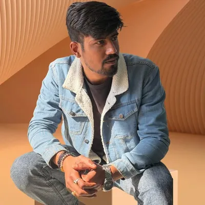Mayank Sharma profile