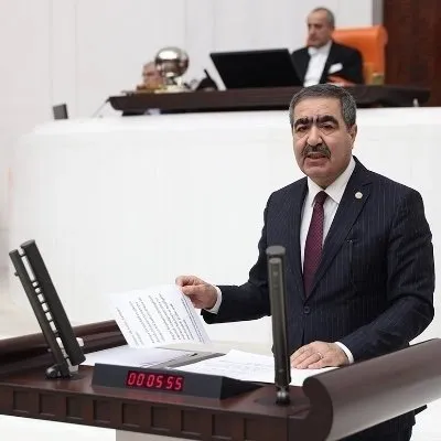 İbrahim Halil Oral profile