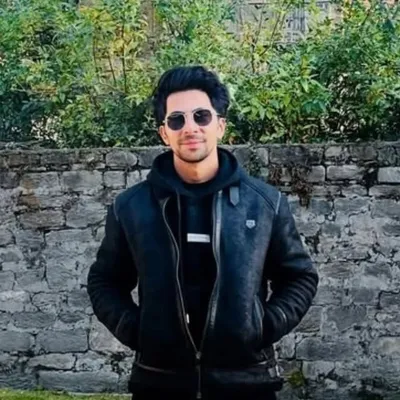 🔥 T O X I C 🔥 profile