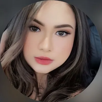 Adriana profile