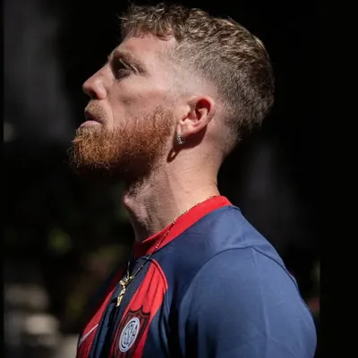 Iker Muniain profile