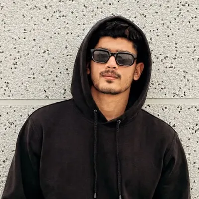 أشيك profile