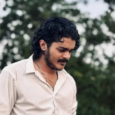 Neeraj Mathew profile