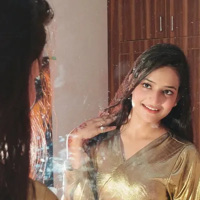 Shalini Pandey profile