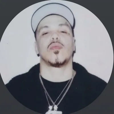 Axel Leon profile