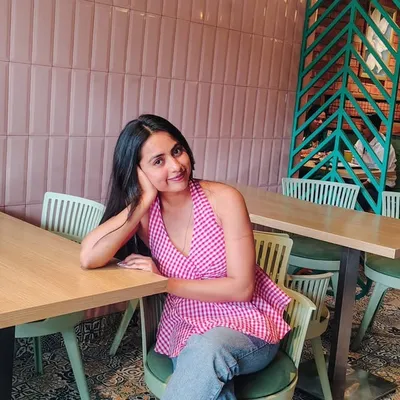 Himanshi Gautam🍁 profile