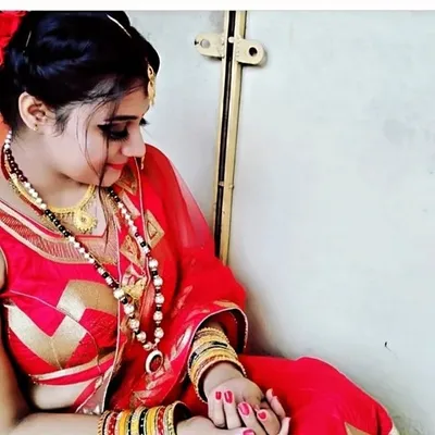 Minakshi Tripathi profile