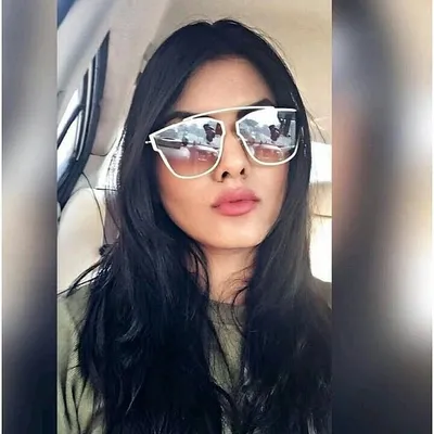 pooja mishra profile