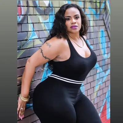 Angie Houston profile