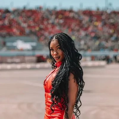 Kennedy Holmes <3 profile