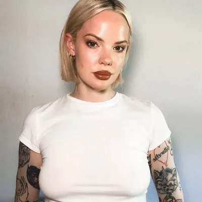 Mallory Brooke profile