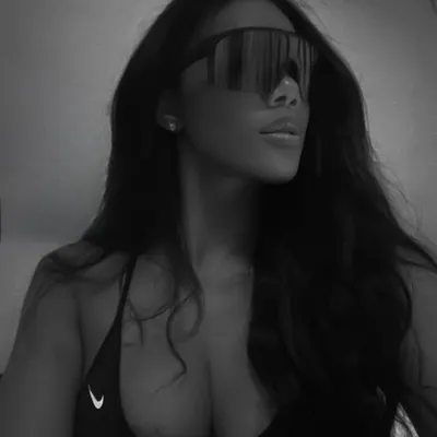 Nic B profile