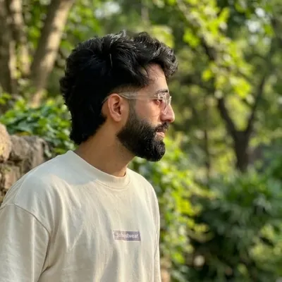 اُزیر اِمتیاز profile