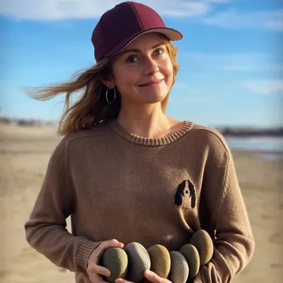 Rose McIver profile