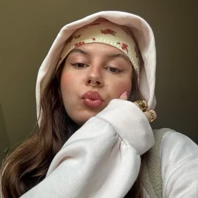 Inês Almeida | Content Creator profile