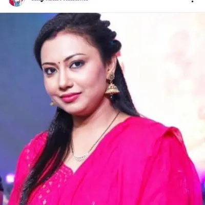 Yasmeen Khan profile