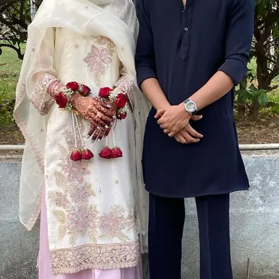  ...... عیان وی وئو profile