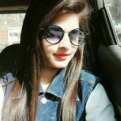 girls shoutout profile