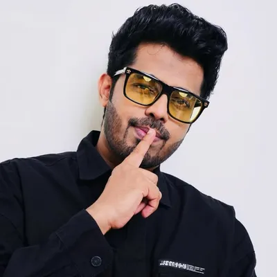 Dr. M | Danish profile