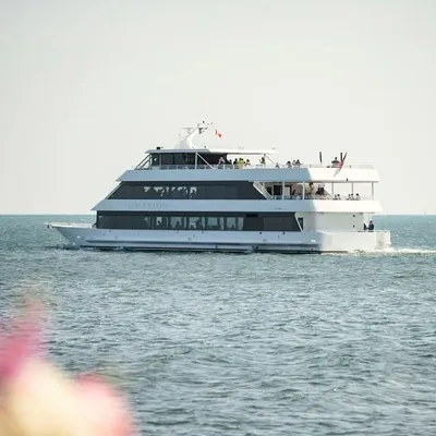 Infinity Ovation Yachts profile