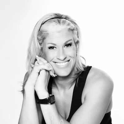 Melanie Lewis profile