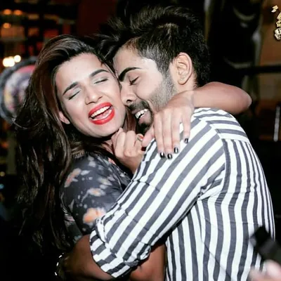 insta_couples💑_lovestory😘_😭🙈💏💋 profile