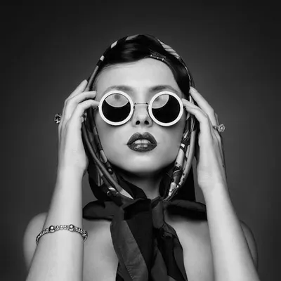 INSTA FASHION WORLD profile