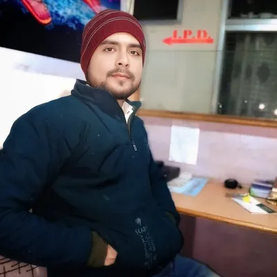 Pharmacist Chaturvedi Anand profile