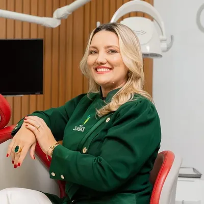 Instituto Oliveira’s | Dra. Silviane | Dentista em Guarapari profile