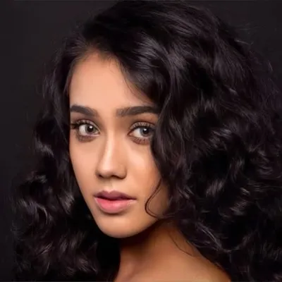 Intan Aletrino profile