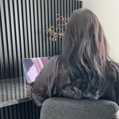 VIVIEN profile