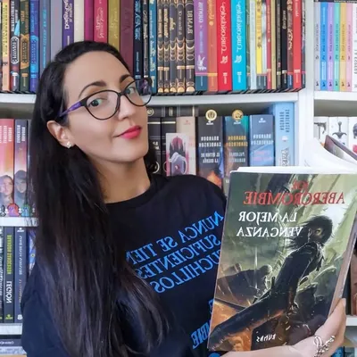In the Nevernever | María Teresa Morín profile