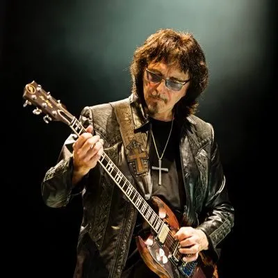 Tony Iommi profile