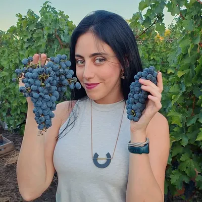 IRINA JUÁREZ | Madame del vino 🍷 profile