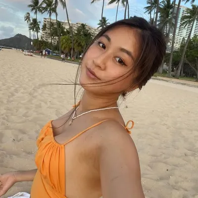 Iris Mai profile