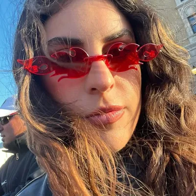 Isabella De la Mora profile