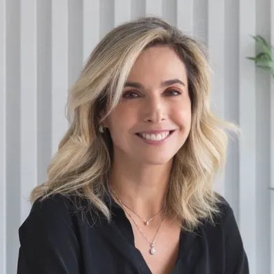 Isabele Zardo | Dermatologista profile