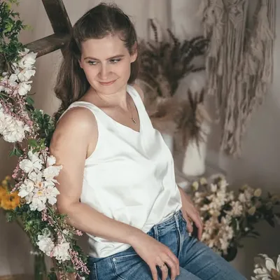 Isabel Hauser profile