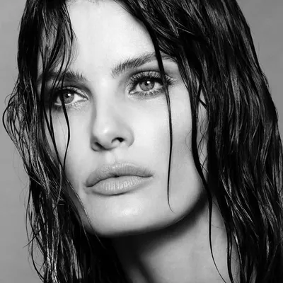 Isabeli Fontana profile