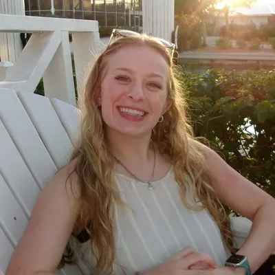 Izzy Helgeson profile