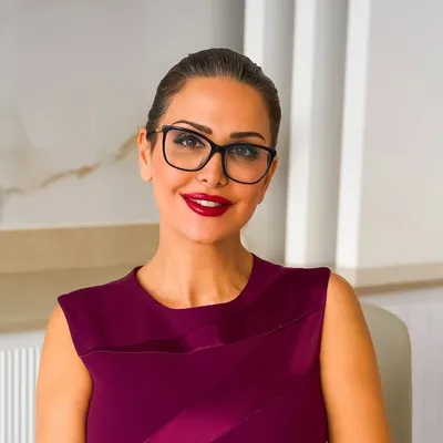 Isabelle Anahita Bahadori profile